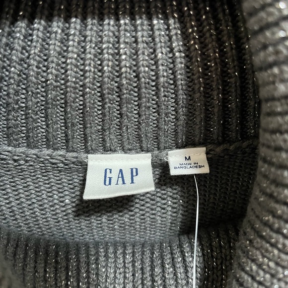 GAP NWT Split-Hem Turtleneck Silver Lurex Chunky Knit Sweater Size M - Picture 5 of 10